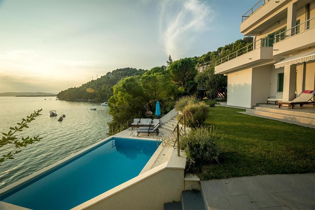 Villa Exotica