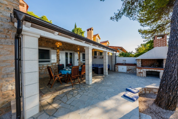 Villa Fisherman House