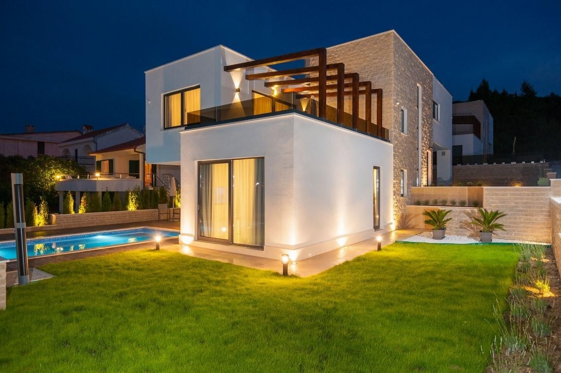Villa More