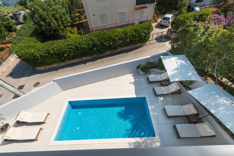 Villa Lana Holiday Home