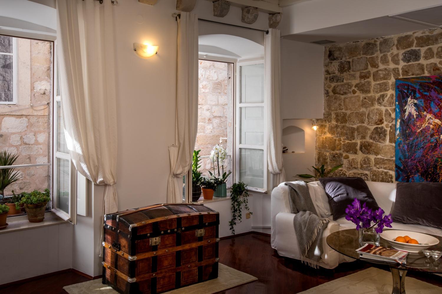 Villa Poets House
