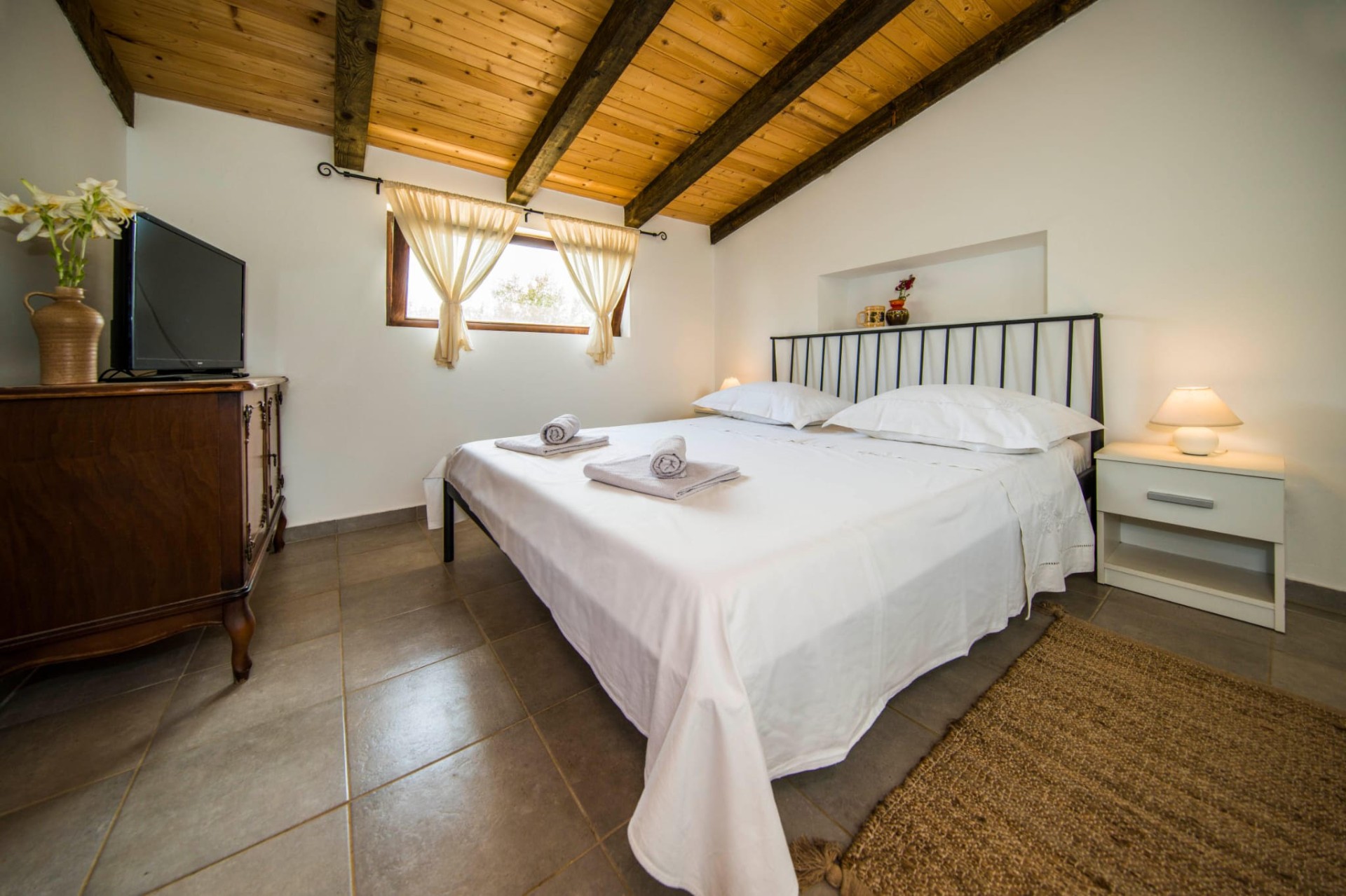 Villa Holiday Home Bujur