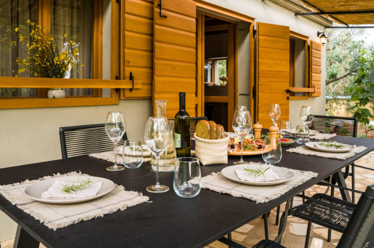 Villa Holiday Home Bujur