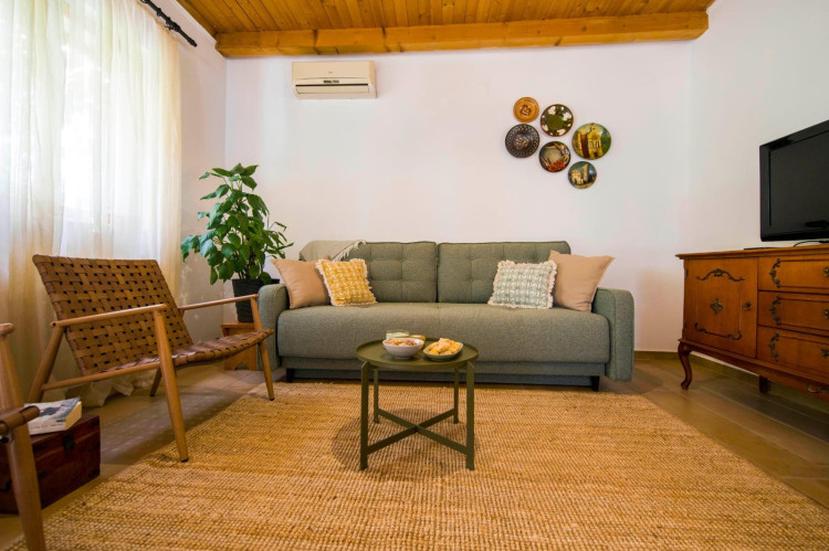 Villa Holiday Home Bujur