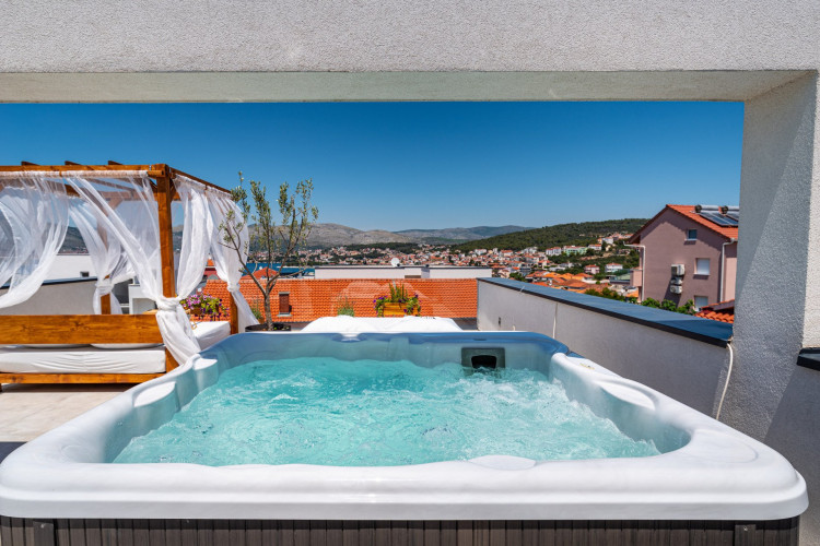 Villa Rooftop Spa