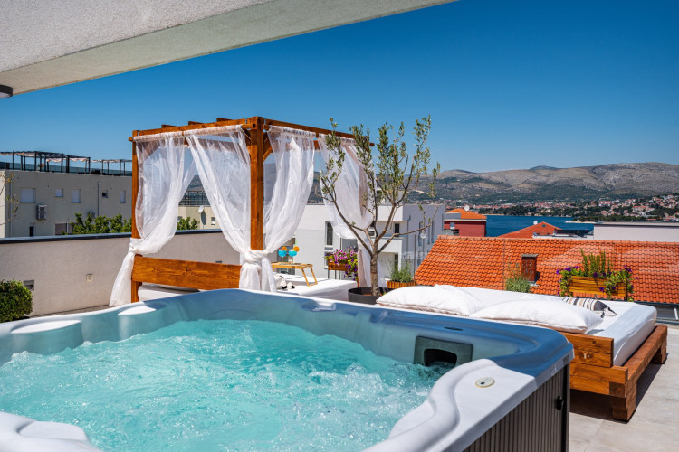 Villa Rooftop Spa