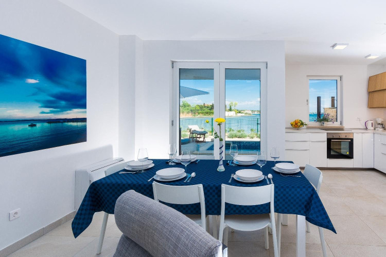 Villa Orchid & Palme