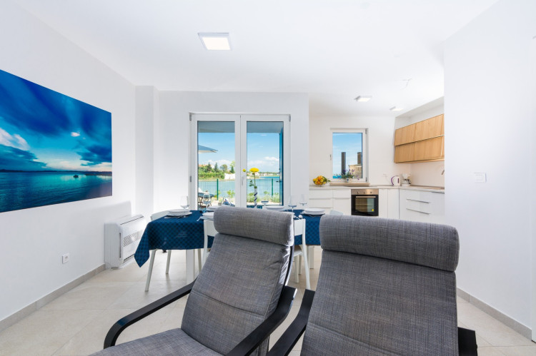 Villa Orchid & Palme