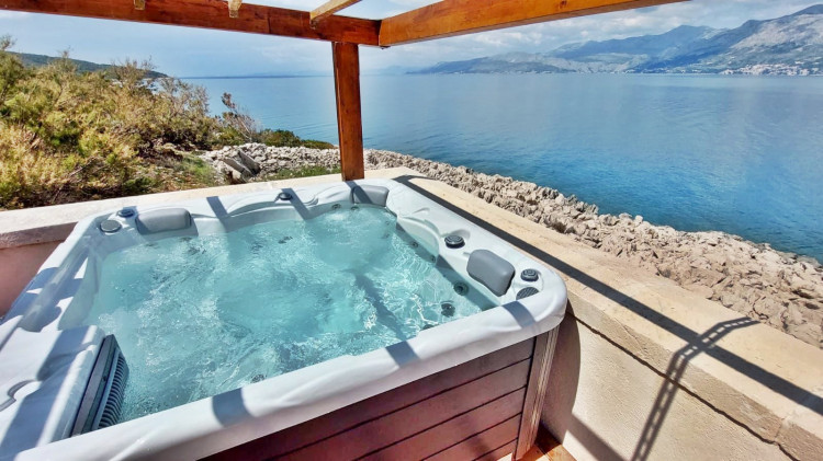 Villa Sveti Nikola Lighthouse