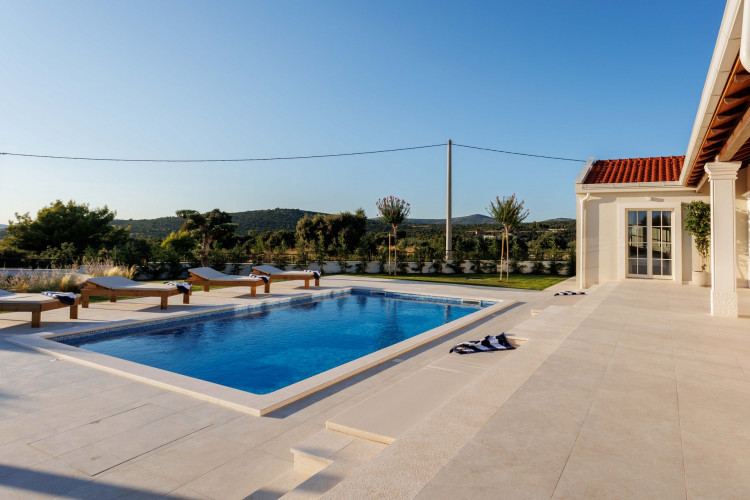 Villa Cypress Estate