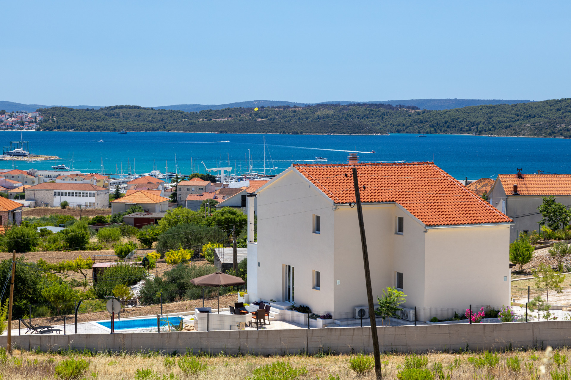 Villa West
