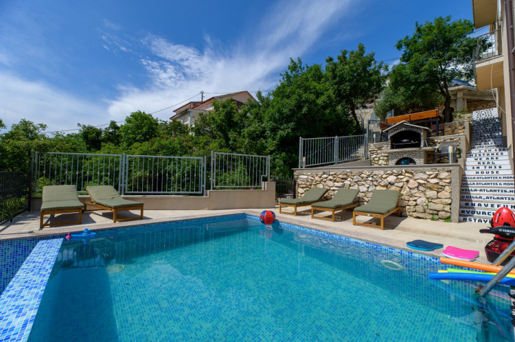 Villa Atlantis & More