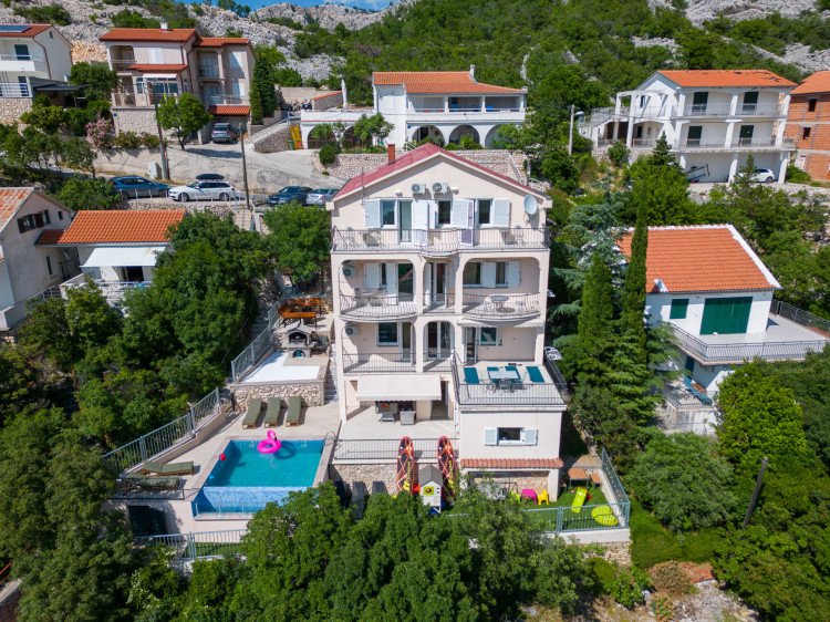 Villa Atlantis & More