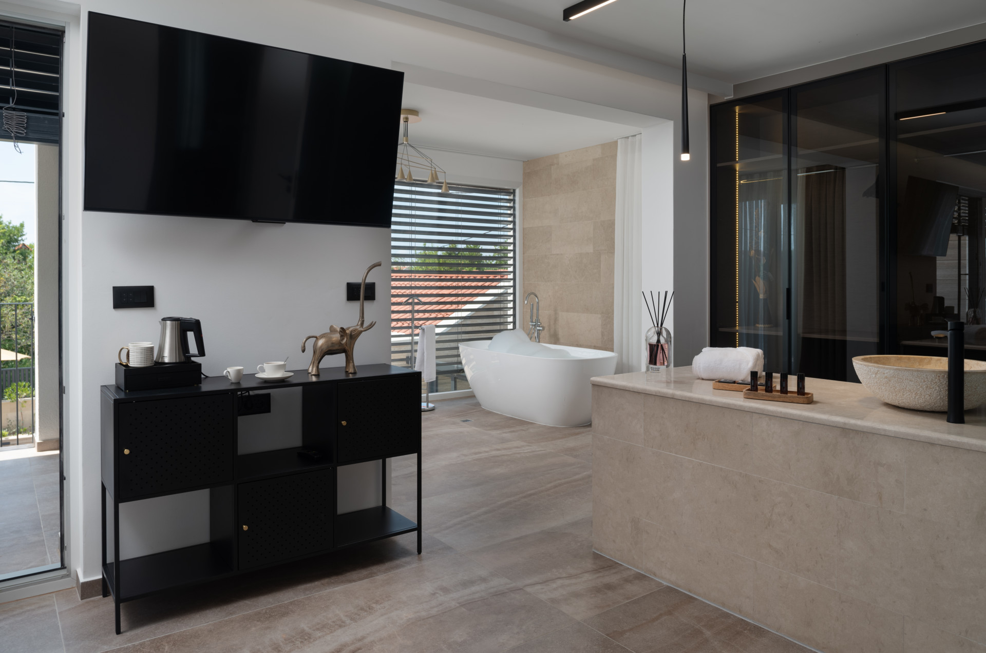 Villa Salt and Stone