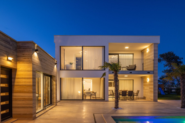 Villa Salt and Stone