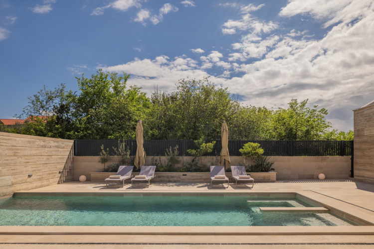 Villa Salt and Stone