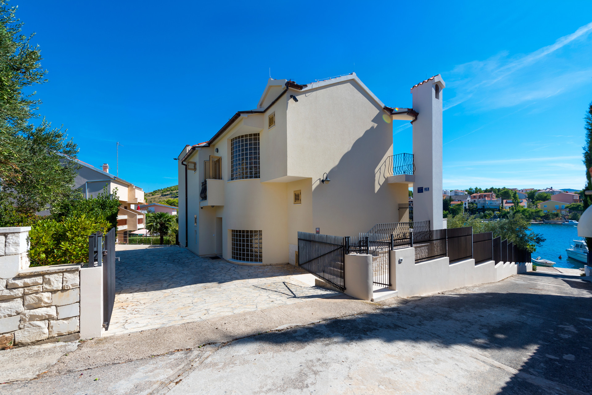 Villa Divna