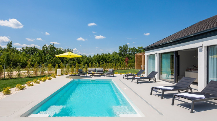 Villa Bandelli with Spa