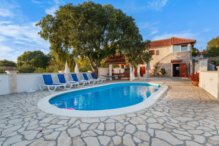 Villa Grandfather's Courtyard