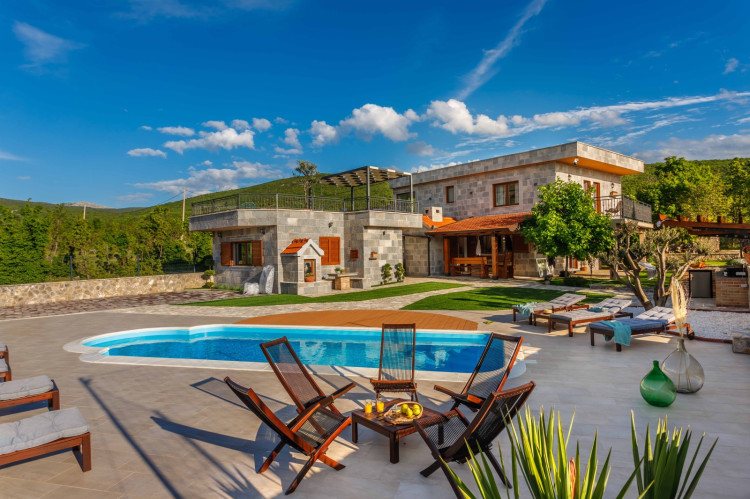 Villa Stone House Korita