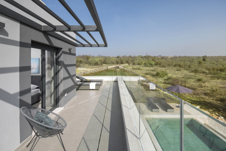 Villa Infinity