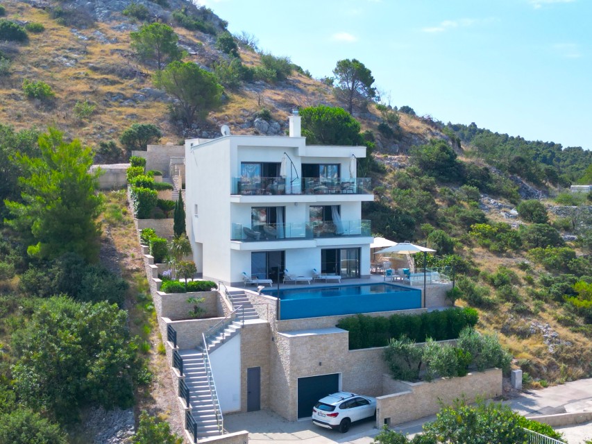 Villa Aurea Lux