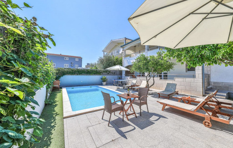 Villa Sunshine
