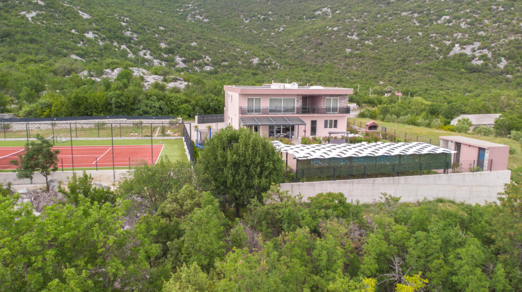 Villa Nebo