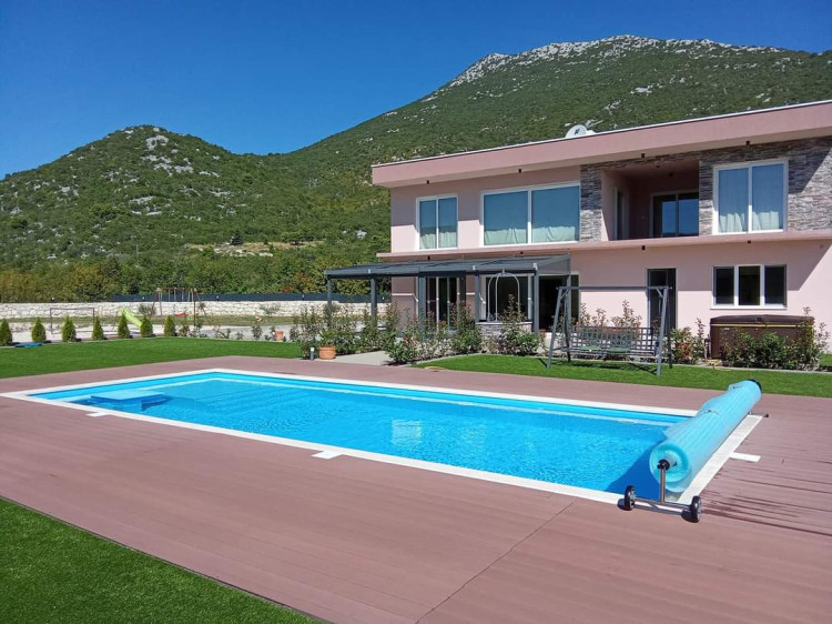 Villa Nebo